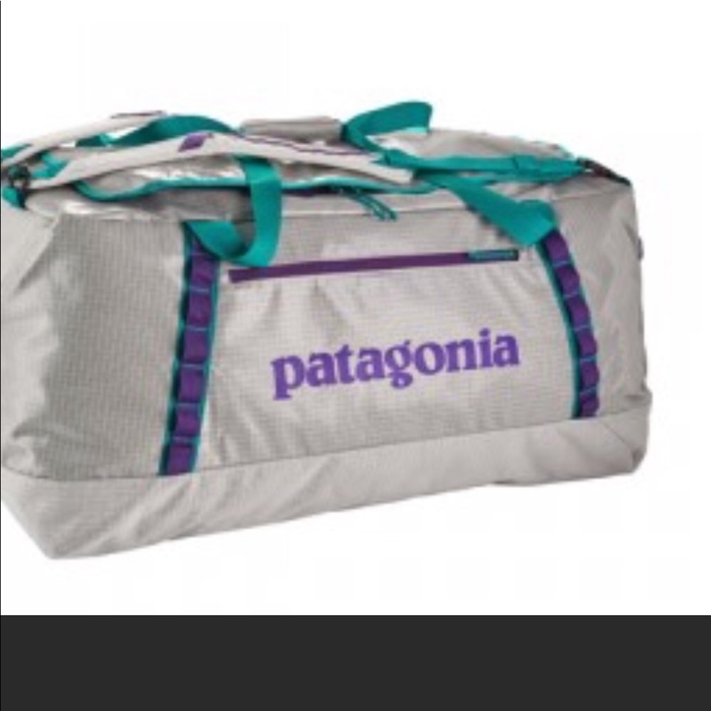 Patagonia Black Hole Duffel 90L discontinued White